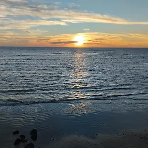 Apartamento Amilcar Frente A La Playa Primera Línea De Playa , Cádiz España